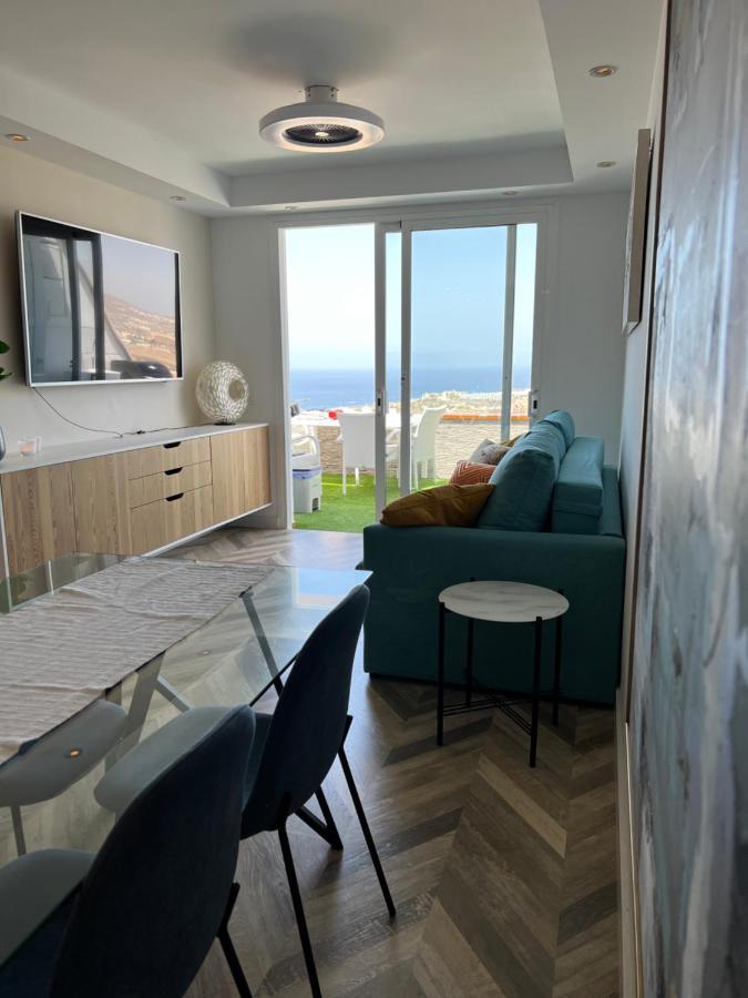 2 Bedroom Apartment With Breathtaking View Of The Sea - Sunset 아데제 외부 사진