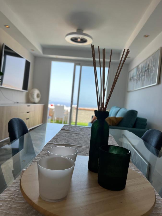 2 Bedroom Apartment With Breathtaking View Of The Sea - Sunset 아데제 외부 사진