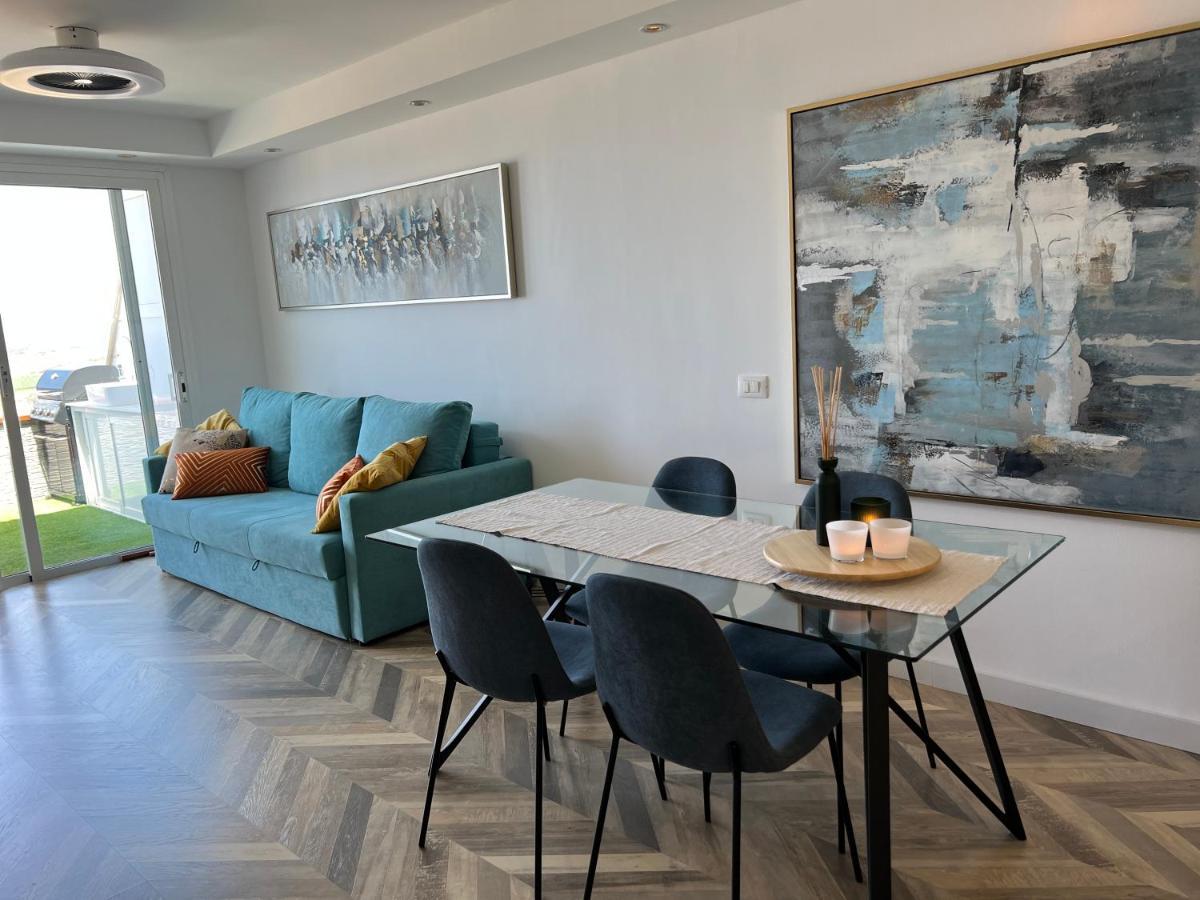 2 Bedroom Apartment With Breathtaking View Of The Sea - Sunset 아데제 외부 사진