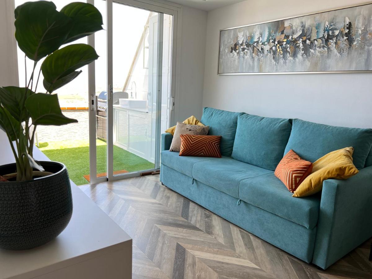 2 Bedroom Apartment With Breathtaking View Of The Sea - Sunset 아데제 외부 사진