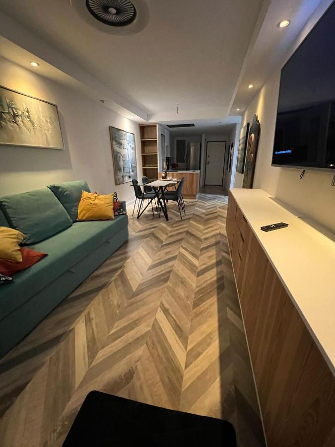2 Bedroom Apartment With Breathtaking View Of The Sea - Sunset 아데제 외부 사진