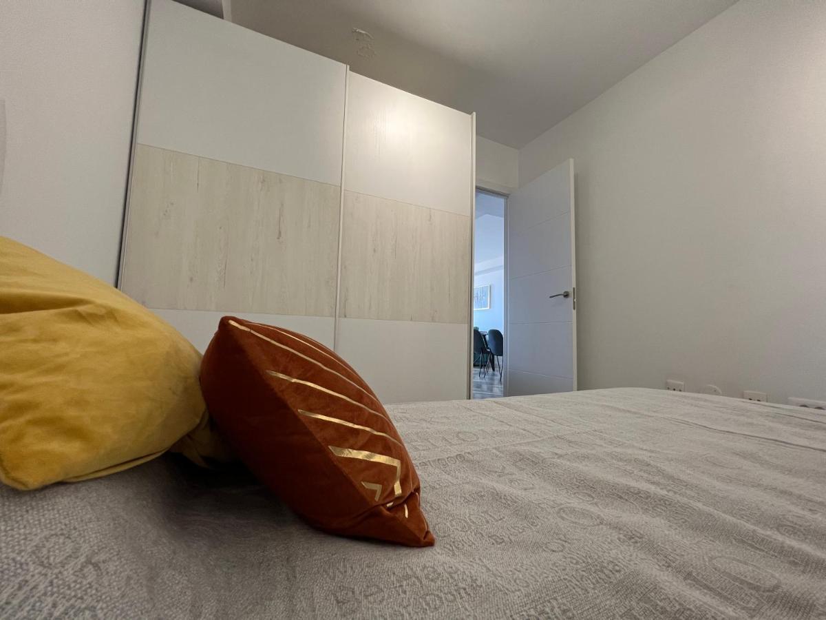 2 Bedroom Apartment With Breathtaking View Of The Sea - Sunset 아데제 외부 사진
