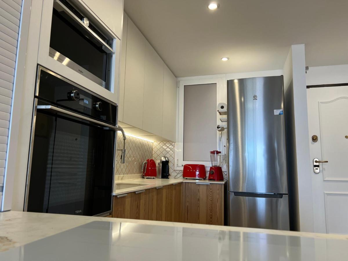 2 Bedroom Apartment With Breathtaking View Of The Sea - Sunset 아데제 외부 사진