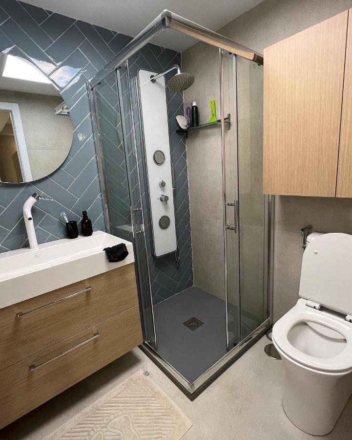 2 Bedroom Apartment With Breathtaking View Of The Sea - Sunset 아데제 외부 사진