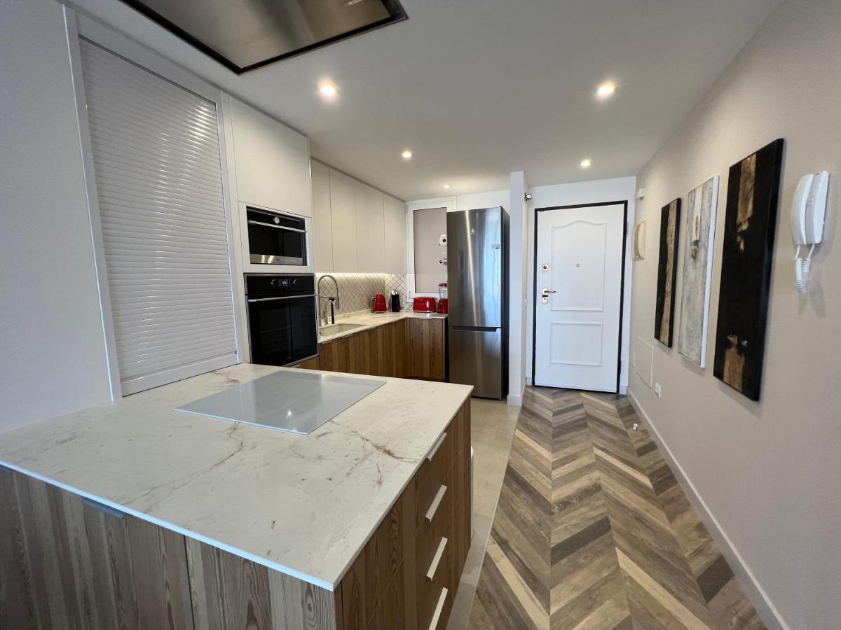 2 Bedroom Apartment With Breathtaking View Of The Sea - Sunset 아데제 외부 사진