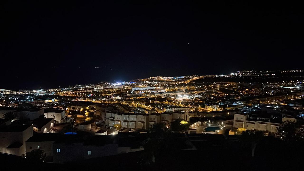 2 Bedroom Apartment With Breathtaking View Of The Sea - Sunset 아데제 외부 사진
