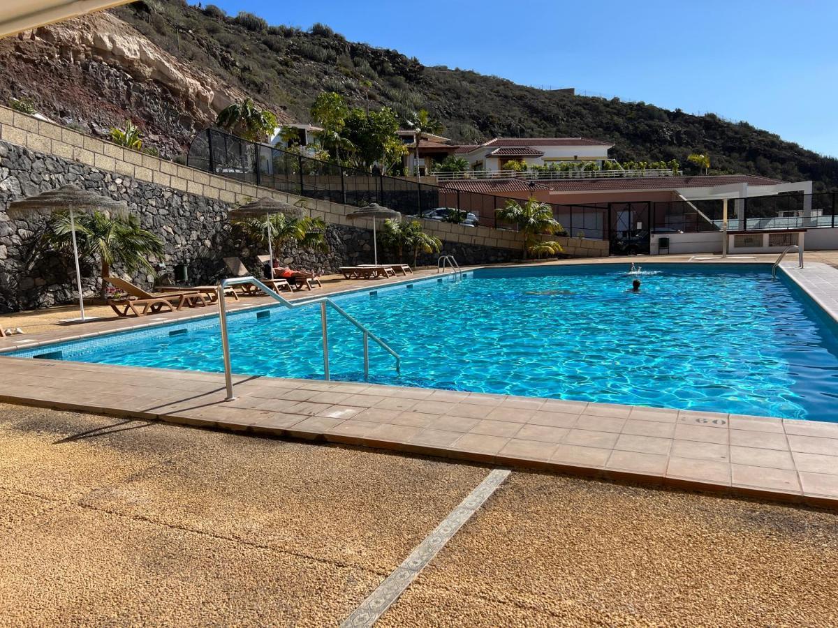 2 Bedroom Apartment With Breathtaking View Of The Sea - Sunset 아데제 외부 사진
