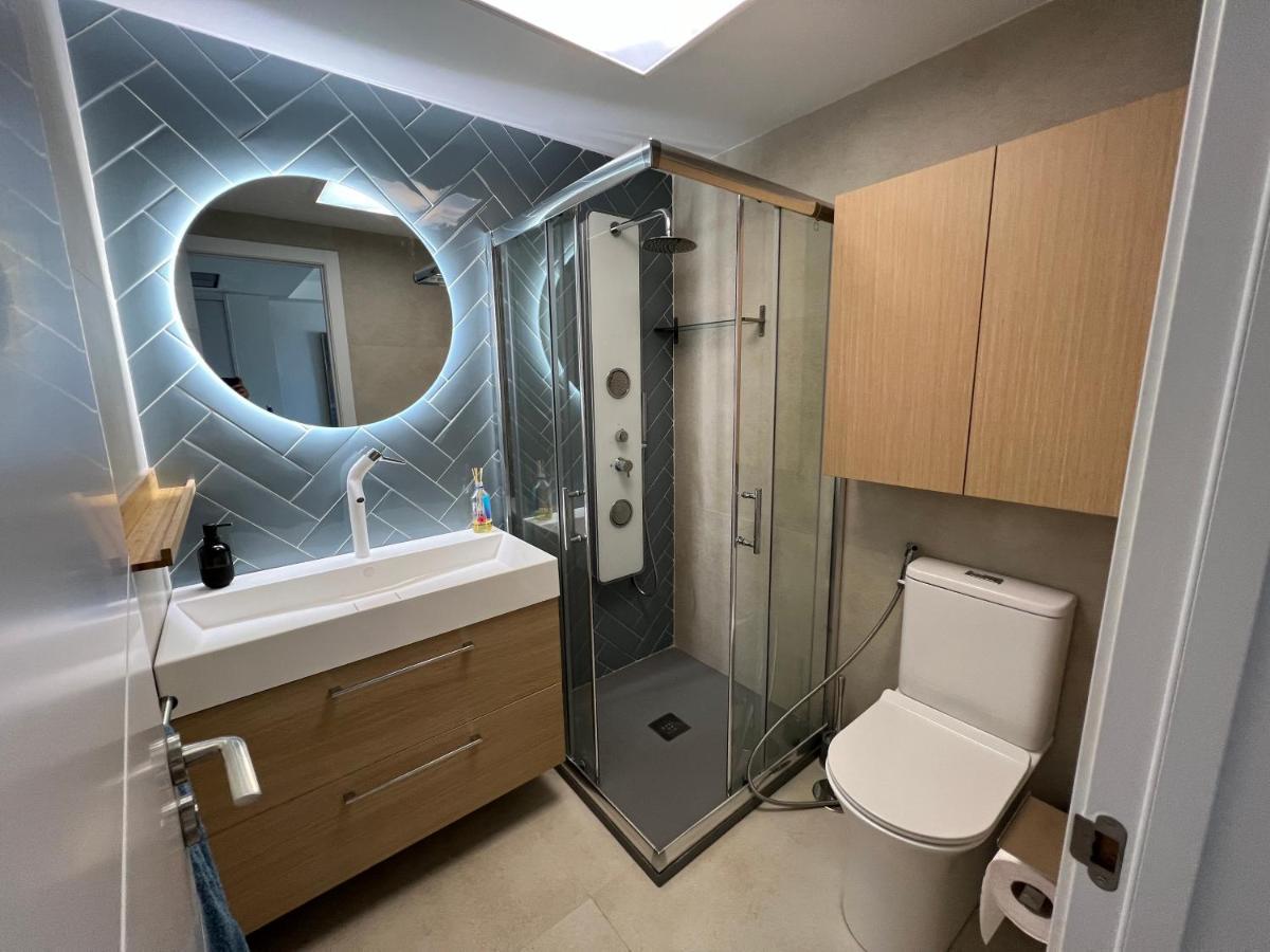 2 Bedroom Apartment With Breathtaking View Of The Sea - Sunset 아데제 외부 사진